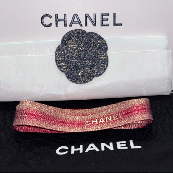 Chanel Bundle Gift Bag Holiday Ribbon Camila Flower and Tissue paper - Picture 6 of 6